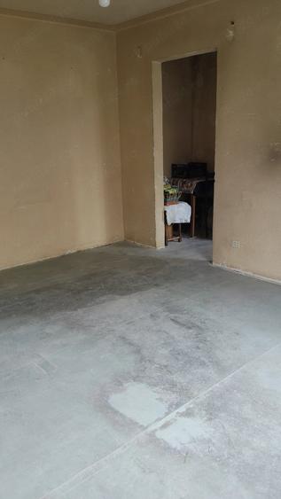 Apartament cu 2 camere semidecomandat în Prelungirea Ferentari