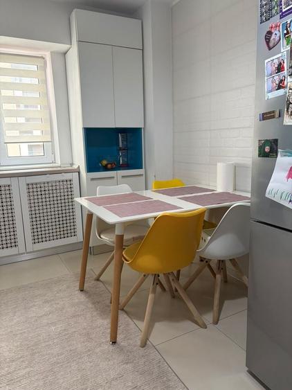 Apartament cu 3 camere, mobilat în 13 Septembrie