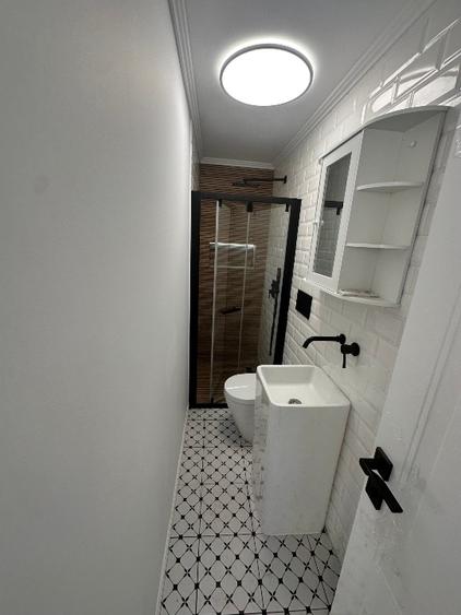 Casă individuală cu 3 camere cu Canalizare în Capitol
