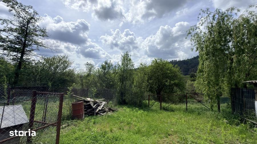Casă cu 3 camere cu Teren 831 Mp în Lerești