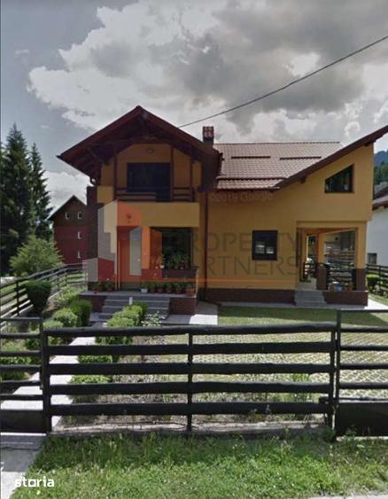 Casă cu 5 camere cu Teren 500 Mp în Palanca