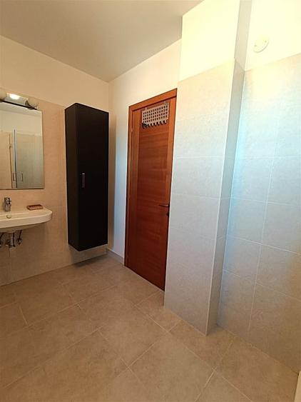 Apartament cu 5 camere decomandat, mobilat în Zorilor