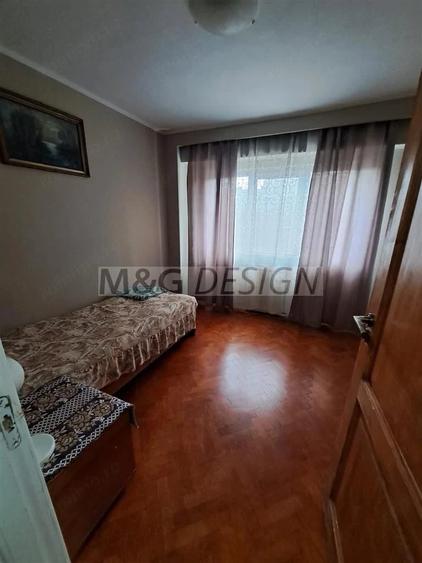 Apartament cu 3 camere decomandat în Semicentral