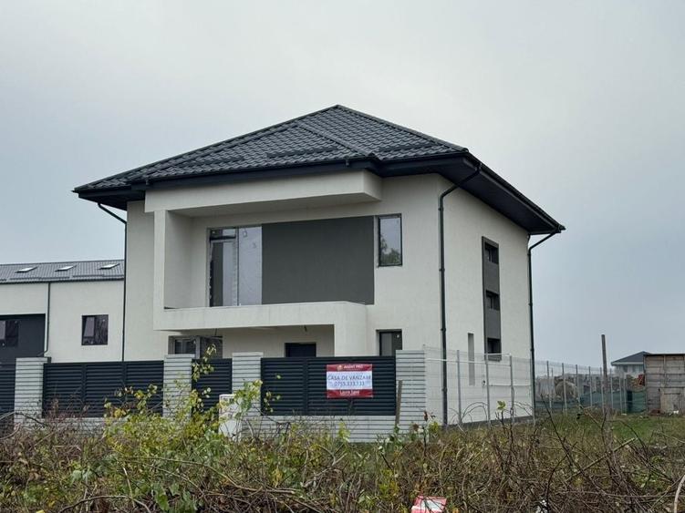 Casă cu 4 camere în Odăile