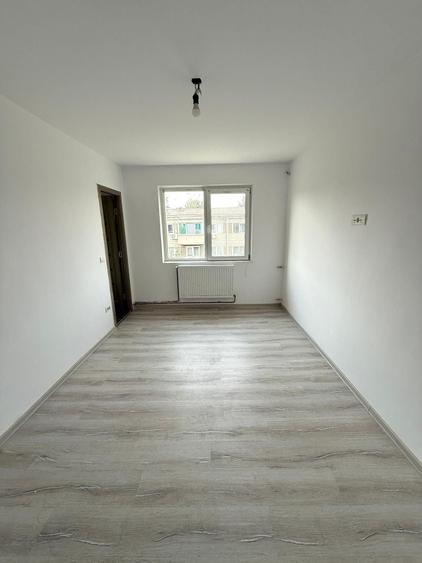 Persoana fizica Apartament 3 camere - 5
