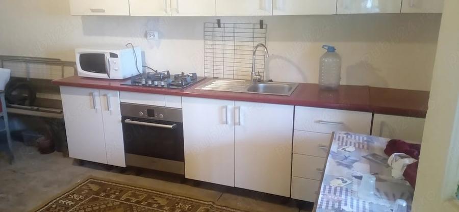 Casă cu 2 camere cu Teren 2 Mp în Trâmpoiele