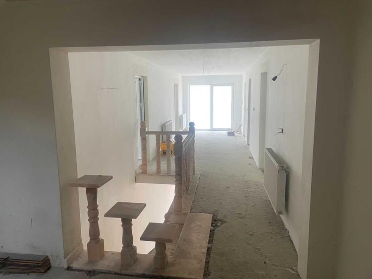 Casă cu 4 camere în Central