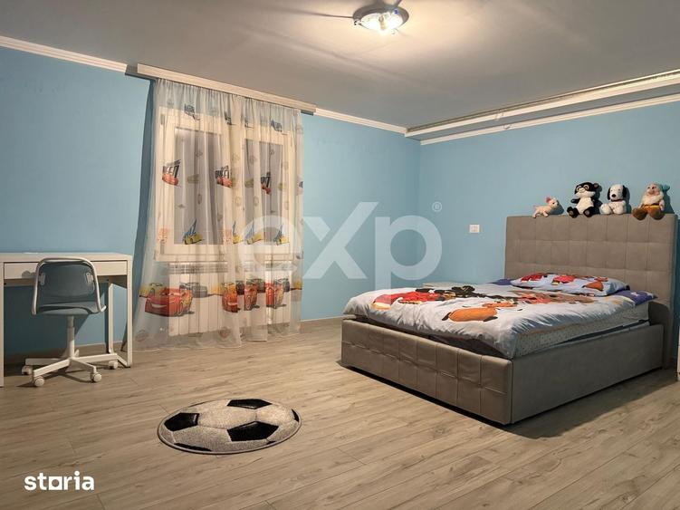 Casă cu 5 camere cu Teren 582 Mp în Săucești