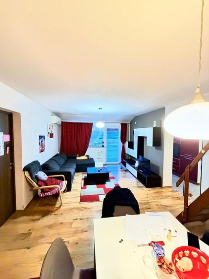Apartament cu 3 camere decomandat, mobilat în Giroc