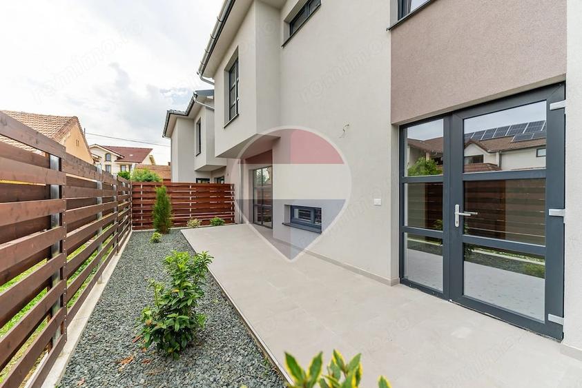 Casă cu 4 camere cu Teren 230 Mp în Pârneava