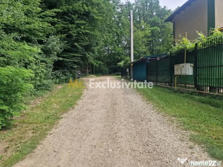 Teren de 12421 mp, în Central