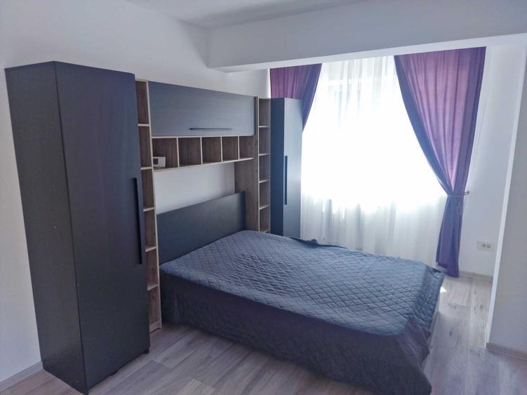 Apartament cu 2 camere semidecomandat în Valea Adâncă