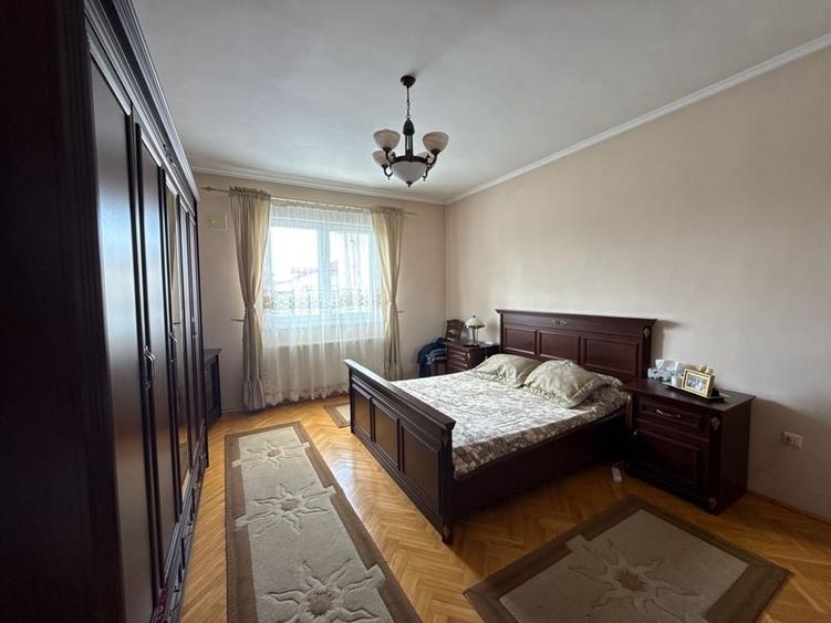 Casă cu 4 camere cu Teren 500 Mp în Voluntari