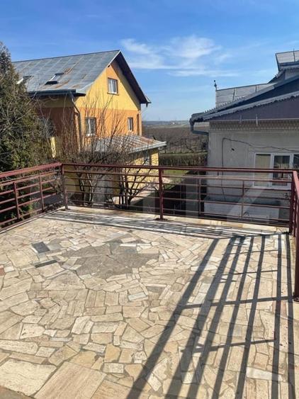 Spațiu comercial, de 190.39999389648 mp, în Central