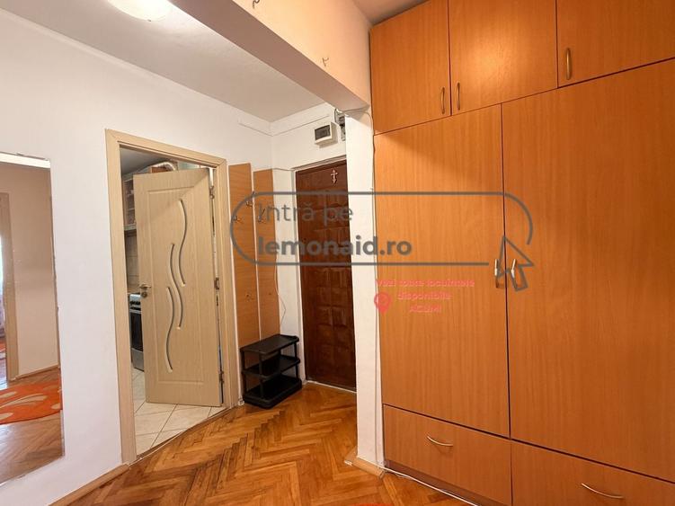 Apartament cu 3 camere decomandat, mobilat în Girocului