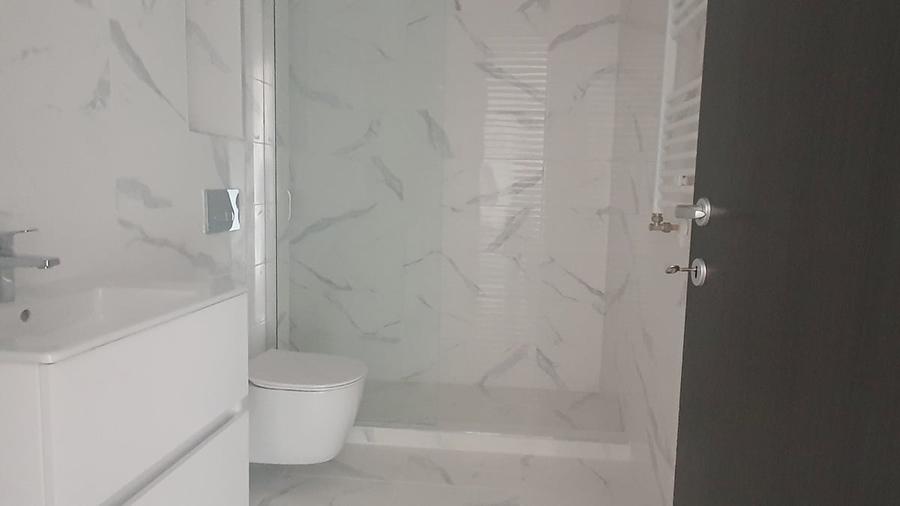 Apartament cu 3 camere semidecomandat în Drumul Taberei