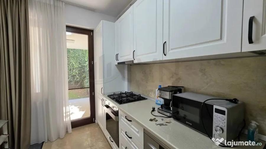 Apartament cu 3 camere semidecomandat în Grădina Icoanei