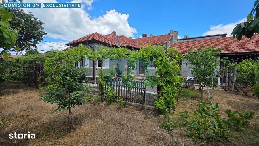 Casă cu 5 camere cu Teren 653 Mp în Central