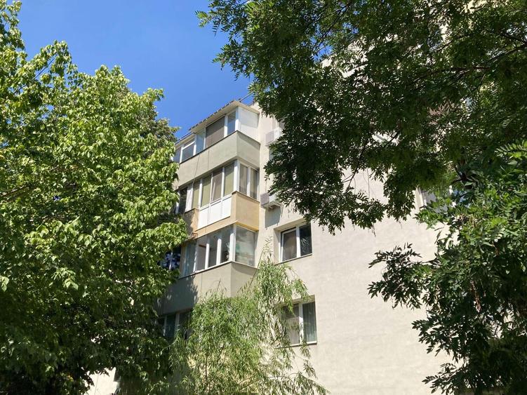 Apartament cu 2 camere semidecomandat în Obor