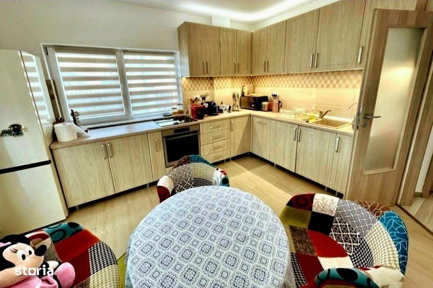 Casă cu 4 camere cu Teren 475 Mp în Central