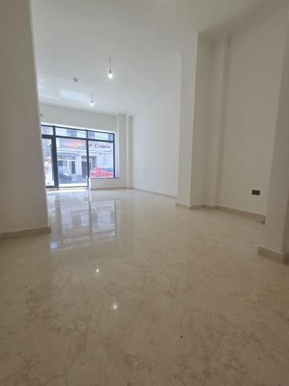 Spatiu comerciale de inchiriat Ultracentral Craiova - 2