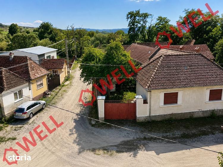 Casă cu 5 camere cu Teren 892 Mp în Aita Mare