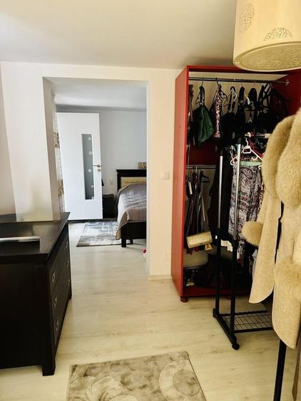 Casă individuală cu 4 camere cu Teren 400 Mp în Podari