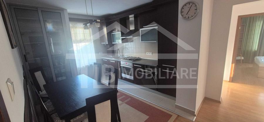 Apartament cu 3 camere decomandat, mobilat în Pandurilor