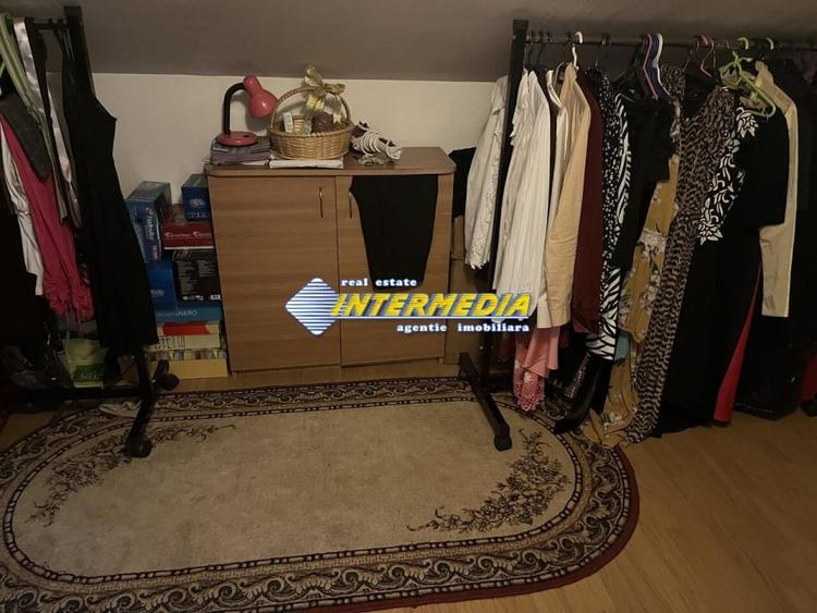 Casă individuală cu 3 camere cu Canalizare în Cetate