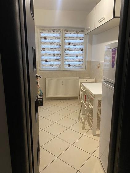 Apartament cu 4 camere decomandat în Veteranilor