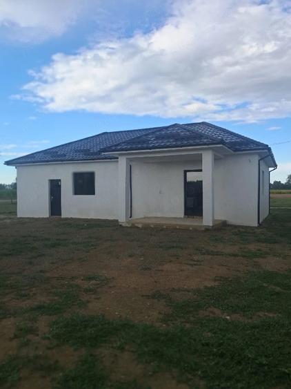 Casă cu Teren 619 Mp în Central