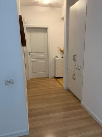 Apartament cu 3 camere decomandat în Drumul Taberei