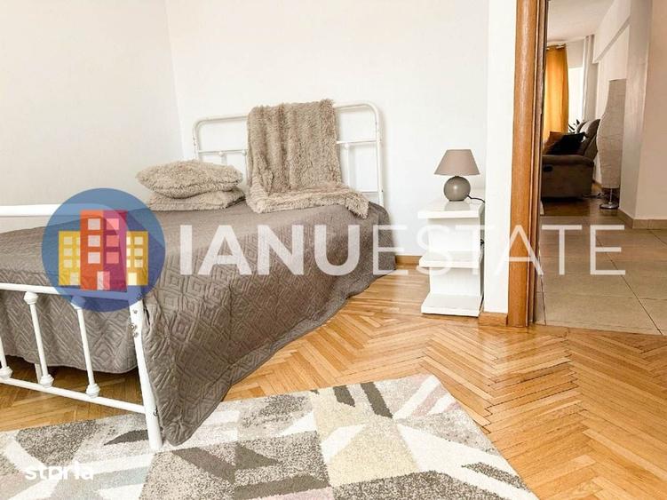 Apartament cu 4 camere decomandat în Romană