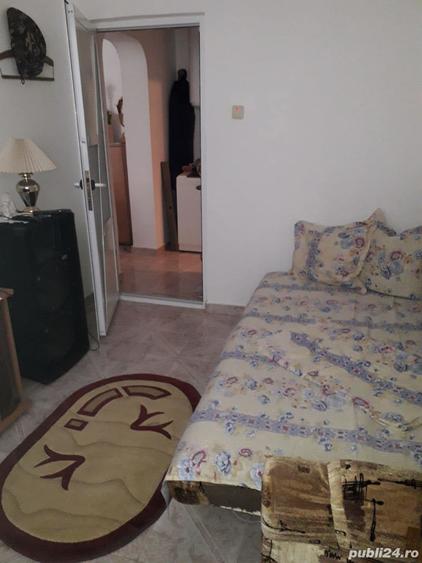 Apartament cu 3 camere semidecomandat în Mahmudia
