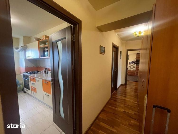 Apartament cu 4 camere decomandat în Central