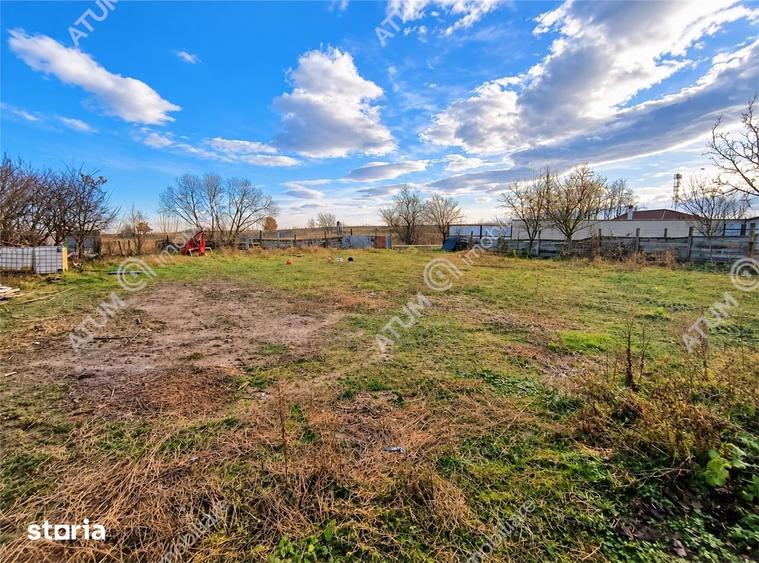 Casă cu 4 camere decomandat cu Teren 1650 Mp în Porumbacu de Jos