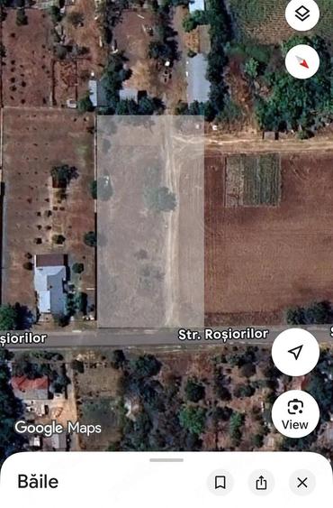 Teren de 2400 mp, în Balta Albă