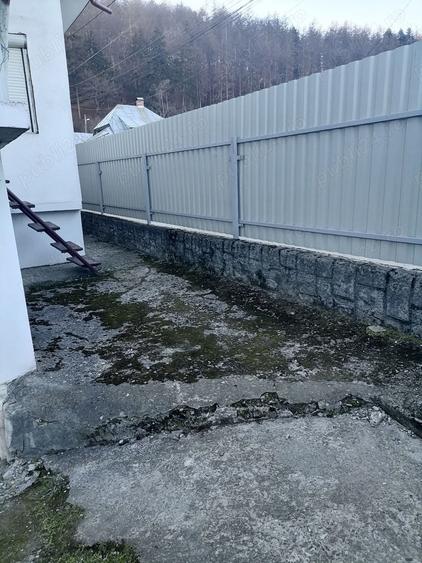 Casă cu 3 camere în Central