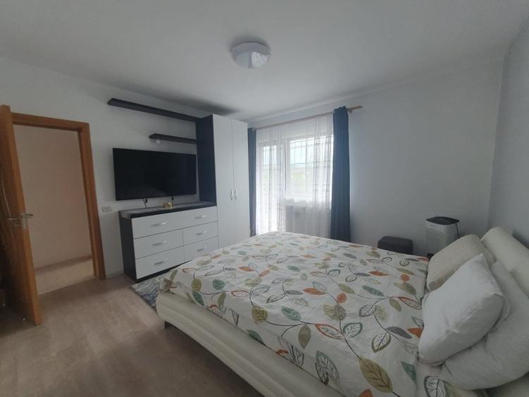 Casă individuală cu 5 camere cu Teren 300 Mp în Chiajna