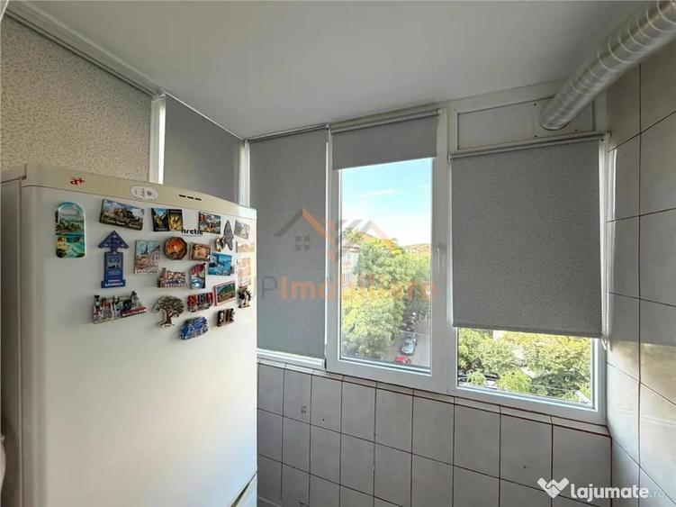 Apartament cu 3 camere decomandat în Rogerius