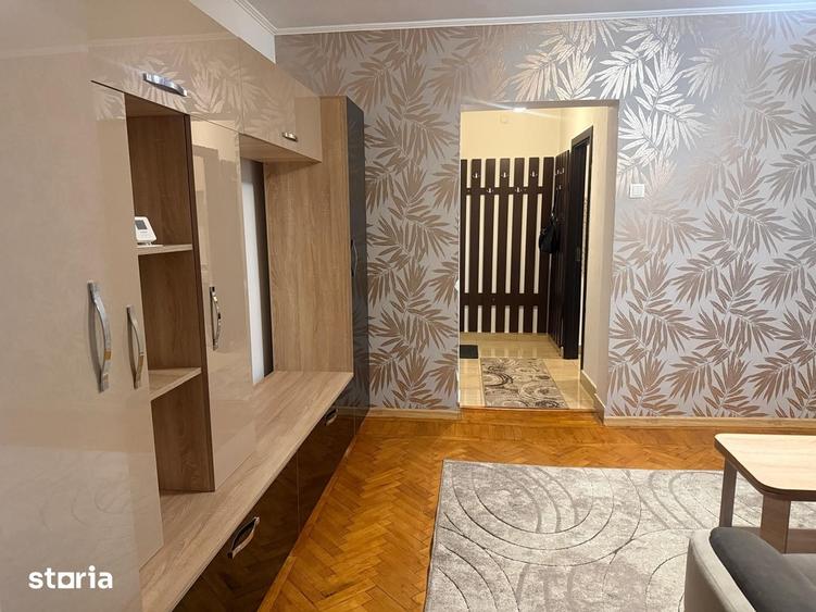 Apartament cu 2 camere semidecomandat în Aleea Trandafirilor