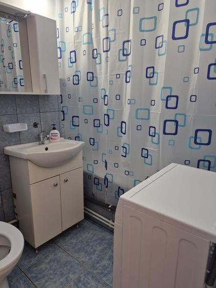 Garsonieră decomandată în Micro 14