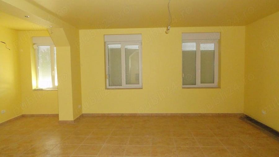 Casă cu 5 camere cu Teren 1500 Mp în Sânnicolau Mic