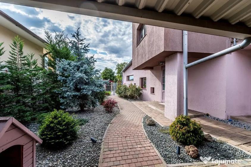 Casă cu 7 camere cu Teren 1015 Mp în Pârneava