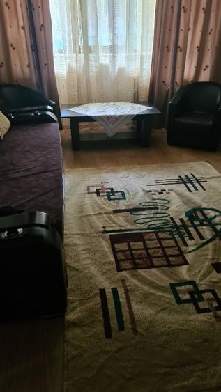 Garsonieră decomandată în Sud