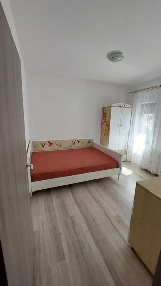 Apartament cu 3 camere decomandat în Giroc