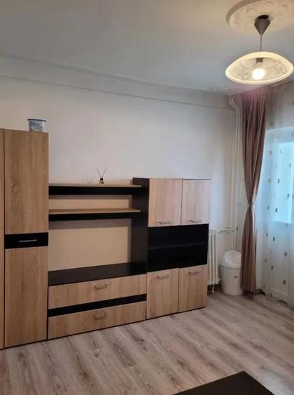 Garsonieră decomandată în Frumoasa