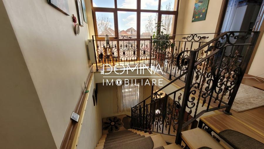 Casă individuală cu 6 camere cu Piscina în 1 Mai