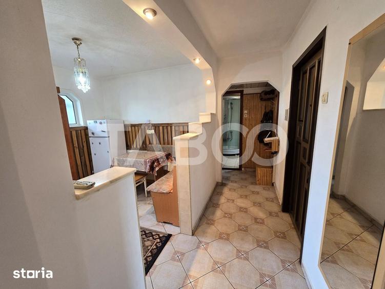 Apartament cu 2 camere decomandat în Vasile Aaron