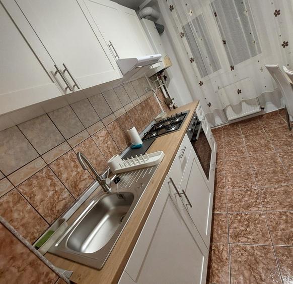 Apartament cu 2 camere decomandat în Exterior Vest